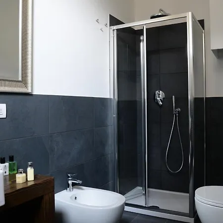 Myhomeincomo - Art Design Suites Apartment