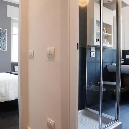 Myhomeincomo - Art Design Suites Apartment *