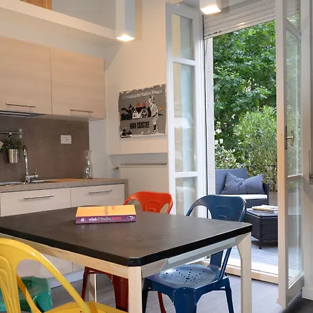 Myhomeincomo - Art Design Lejlighed *
